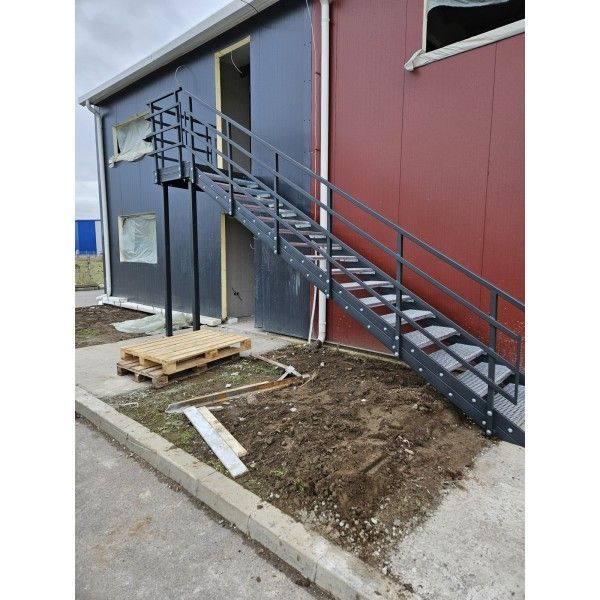 метални стълби - 77005 промоции